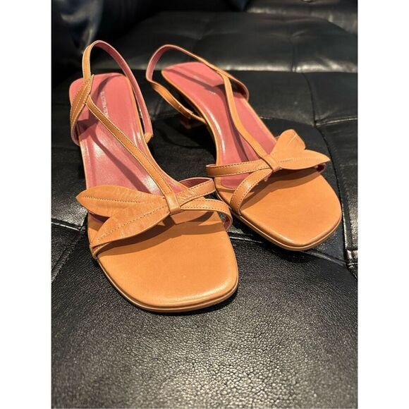 Worthington Women’s Leaf Detail Strappy Leather Upper stylish Sandals. Tan/Brown - Picture 1 of 8